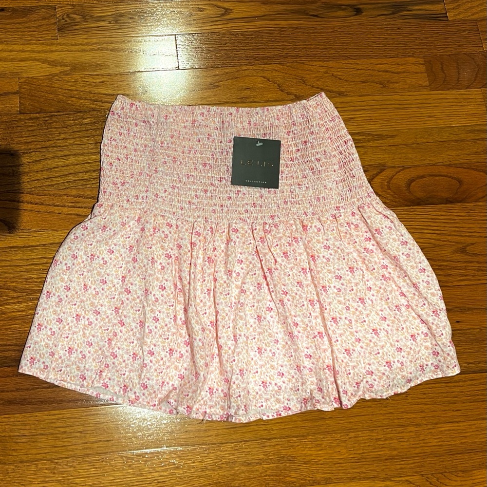 New with tags Lelis skirt